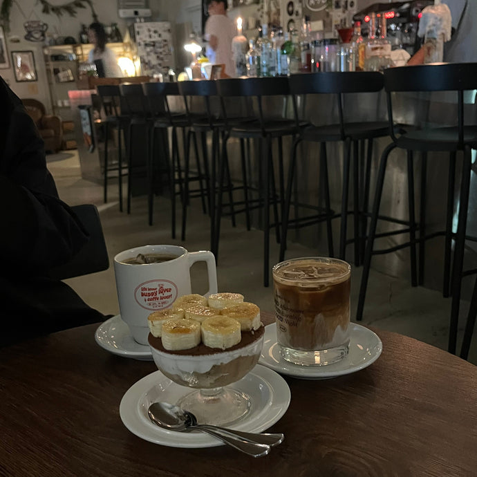 【聖水エリア】聖水で夜カフェするならここ！「CAFE & BAR A to B」